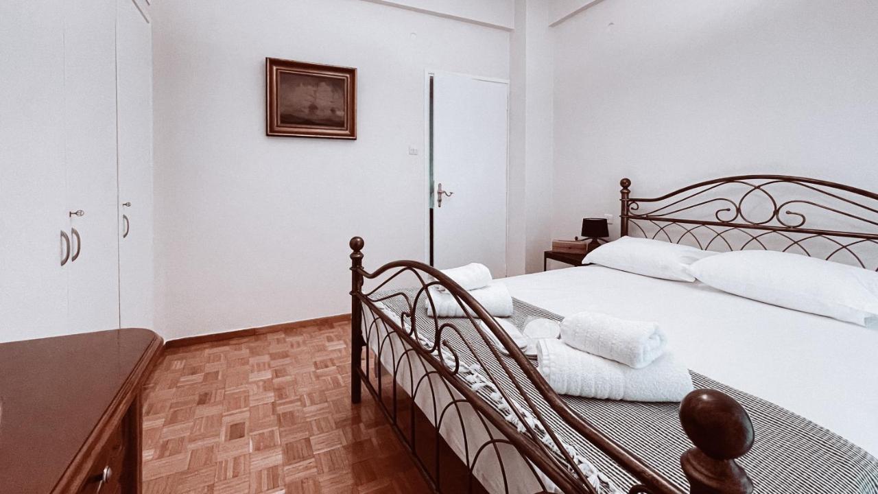 Vintage 2-Bedroom Apt In The Heart Of The City Athens Exterior photo